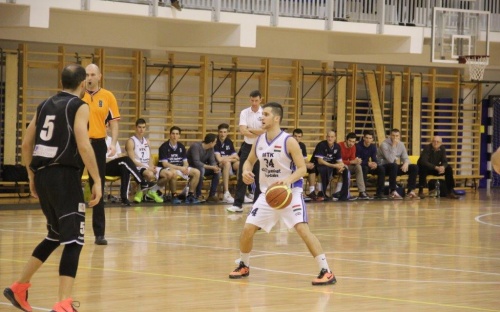 A vártnál simábban győztünk a Győr ellen image 8 kosar-meccs_es_tanc_fellepes_torokbalint-2016.01.16_118.jpg