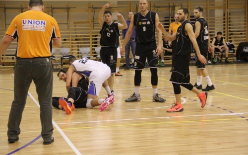 A vártnál simábban győztünk a Győr ellen image 12 kosar-meccs_es_tanc_fellepes_torokbalint-2016.01.16_126.jpg